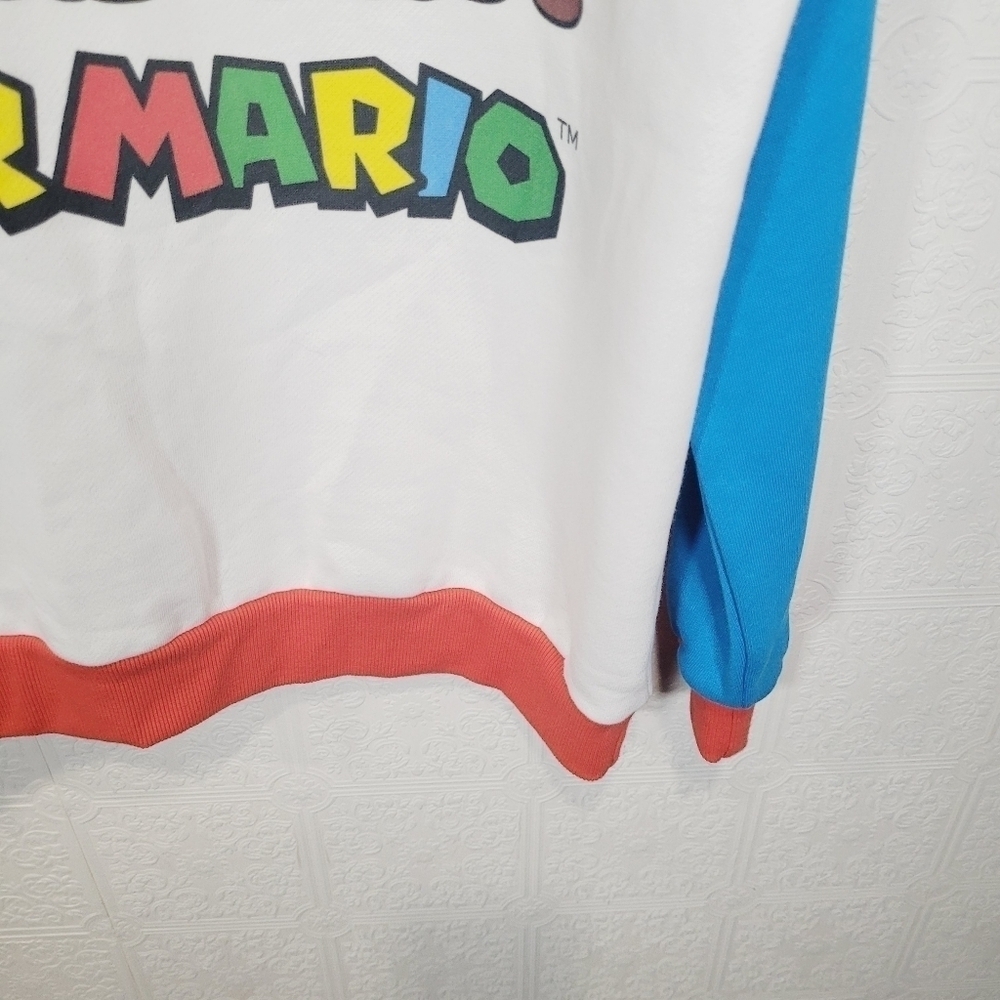 Cakeworthy Super Mario Bros fleece Crewneck Seater - Picture 4 of 6
